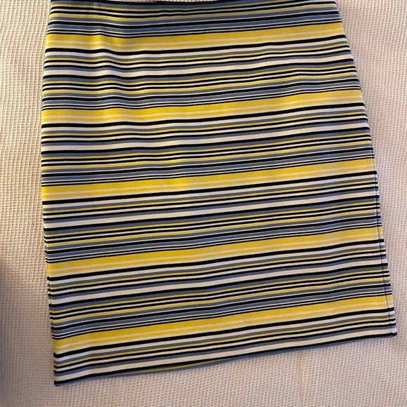 Liz Claiborne Yellow and Black Pencil Skirt Casual Knee-length - Picture 1 of 2